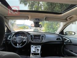 کرایسلەر 200